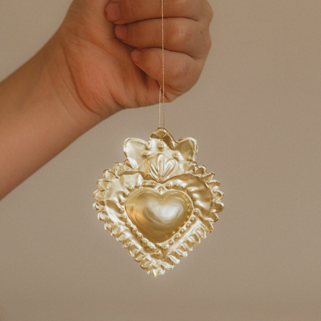 Métal repoussé déco noël